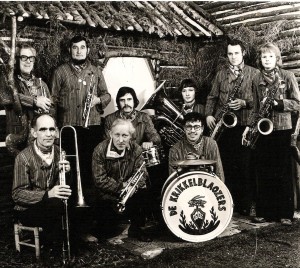1976-2